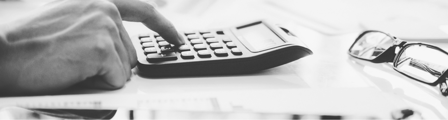 accountant-is-calculate-the-budget-RWZ5G4U 1
